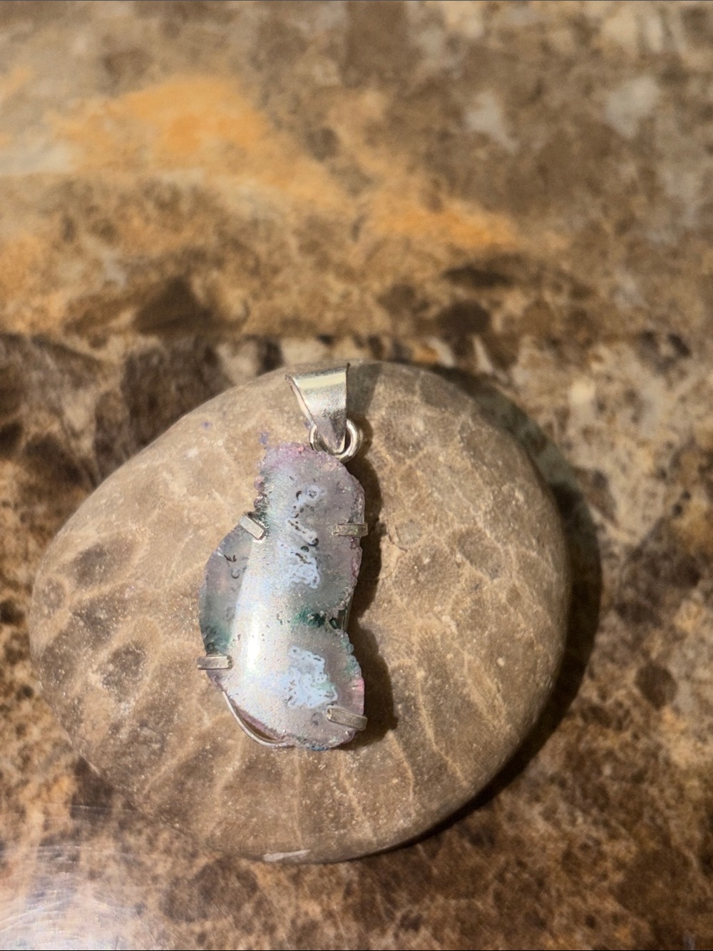 Quartz pendent in sterling silver
